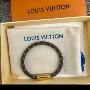 LV Confidential bracelet in Monogram canvas with gold-tone